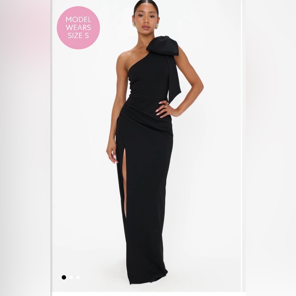 Show Me Your MuMu Black One-Shoulder Dress